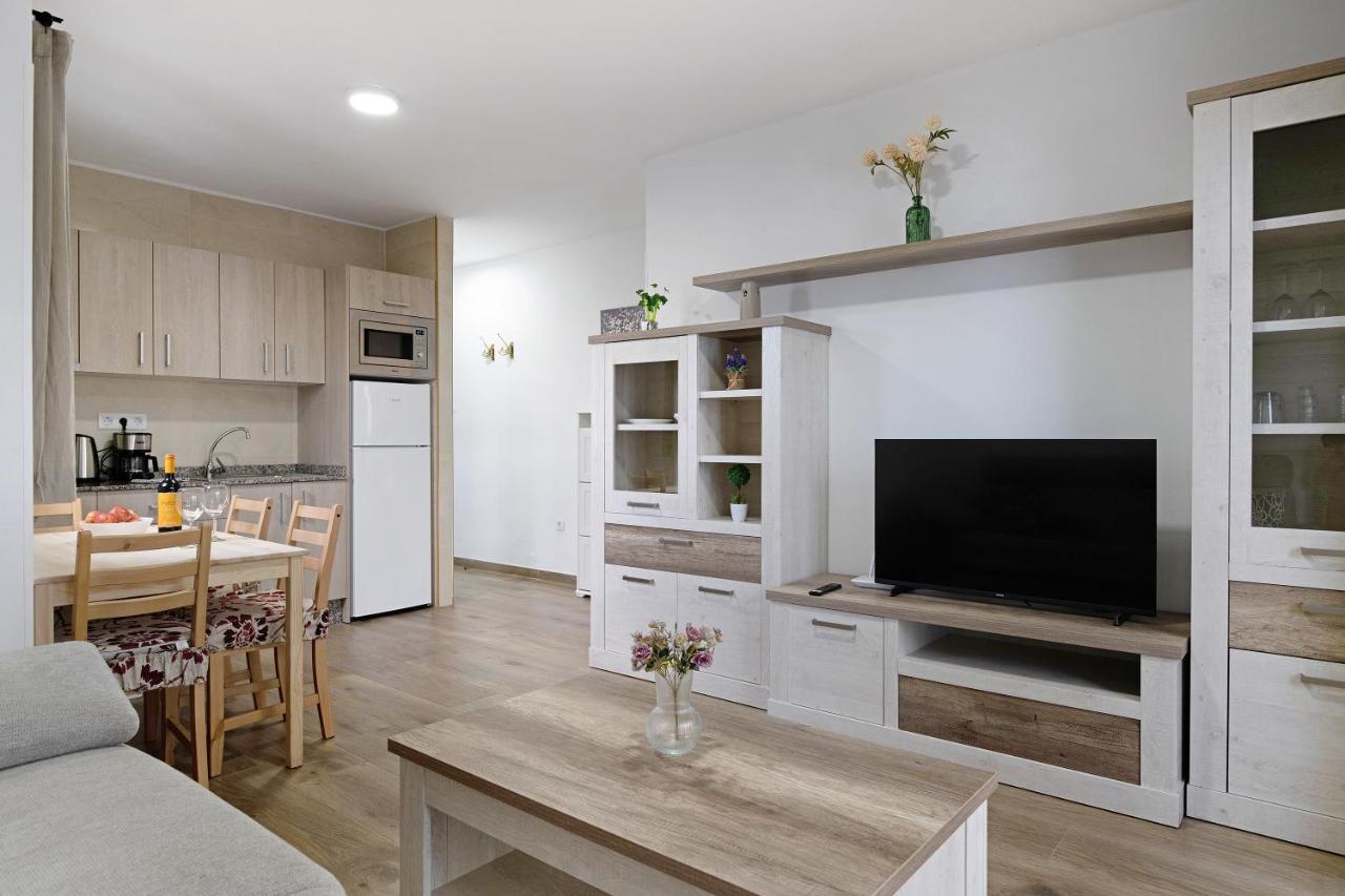 Apartamento Rubi ติอาส ภายนอก รูปภาพ